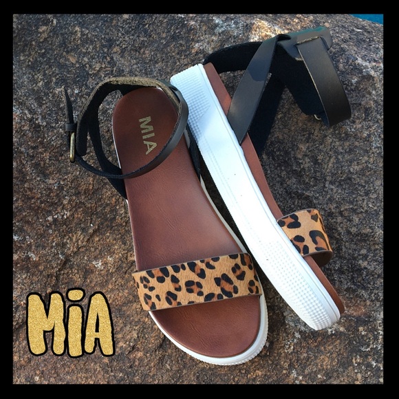 MIA | Shoes | Nwtmia Black And Cheetah Platform Sandals | Poshmark